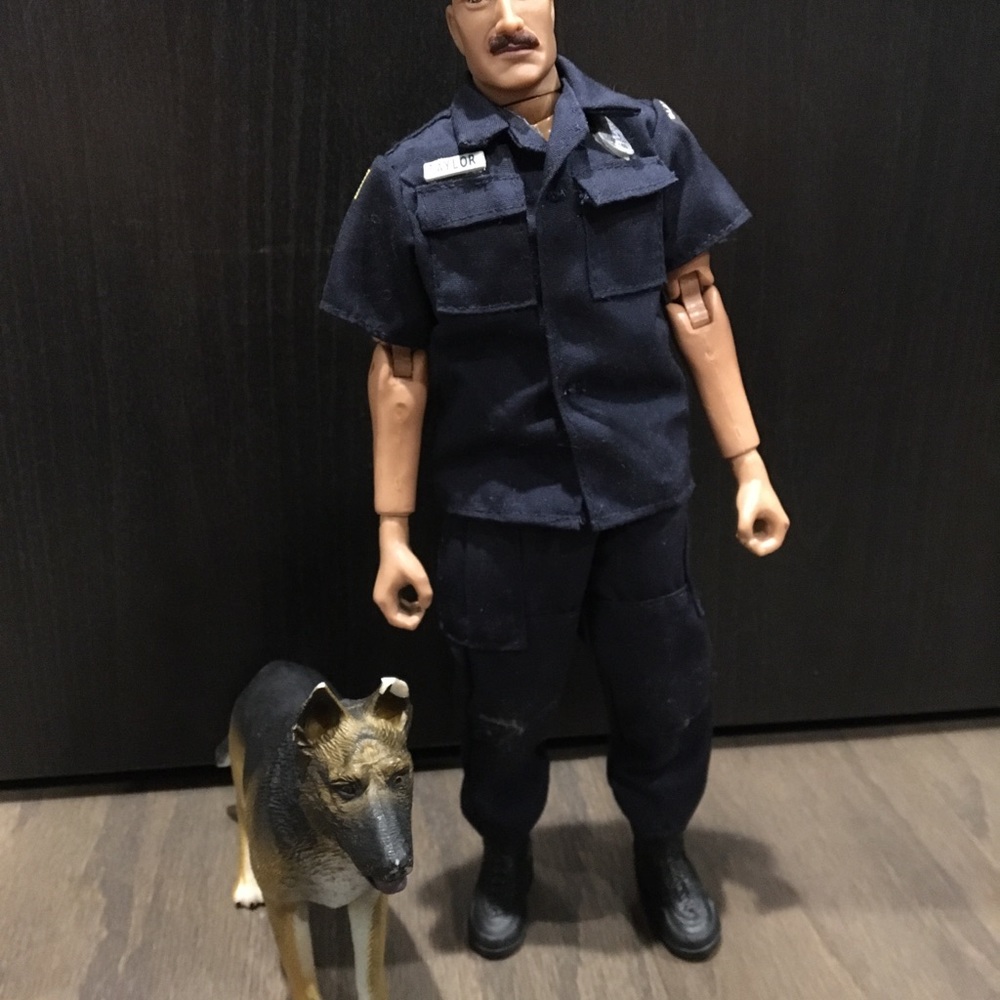 America's Finest K9 Cop Action Figure With Dog